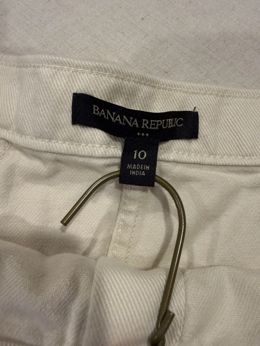 Banana Republic Off White denim Button-Front A-Line Skirt size 10